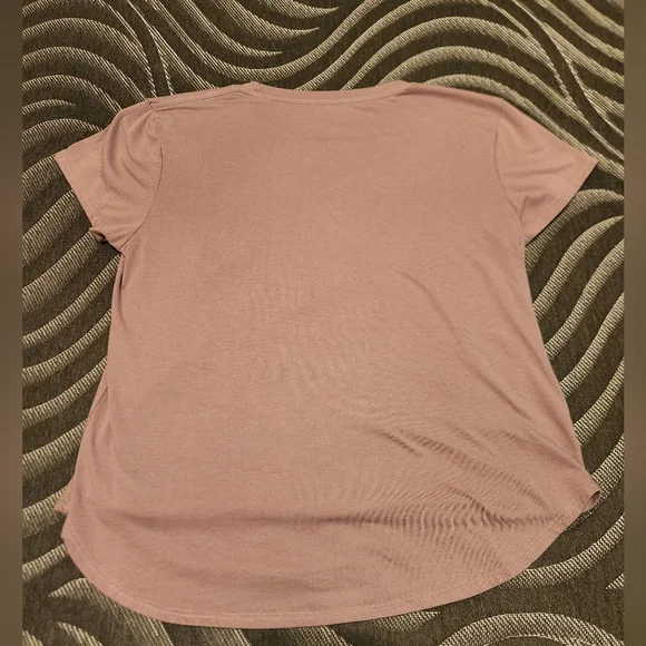 Disney Tangled Pascal Pocket Womens T-Shirt - BoxLunch Exclusive - Picture 2 of 2